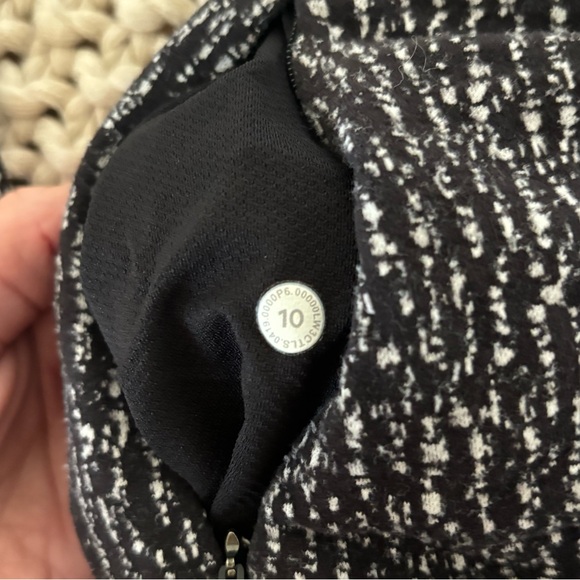 Lululemon Runderful Rulu Size 10 - Picture 5 of 5